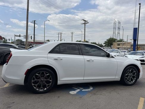 Used 2015 Chrysler 300 S AWD/4WD image 4