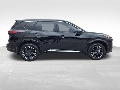 Used 2024 Nissan Rogue Platinum image 14