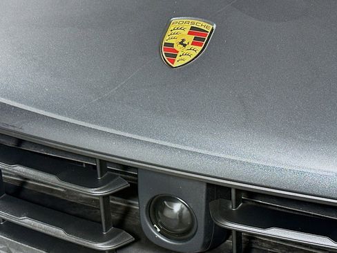 Used 2023 Porsche Macan S image 15