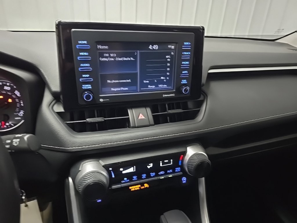 Used 2021 Toyota RAV4 LE AWD/4WD image 24