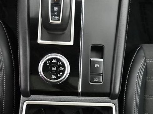 Used 2024 Mitsubishi Outlander SE AWD/4WD image 19