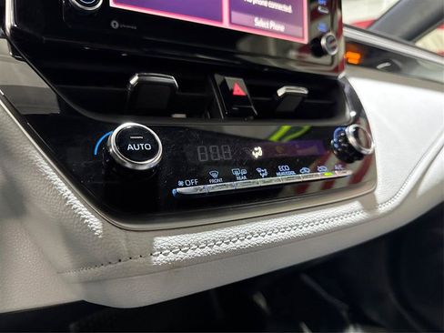 Used 2021 Toyota Corolla SE image 23