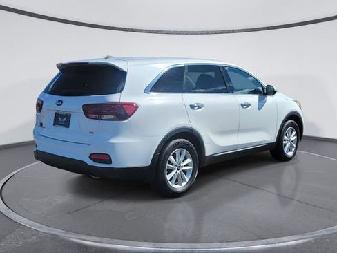 Used 2020 Kia Sorento L image 3
