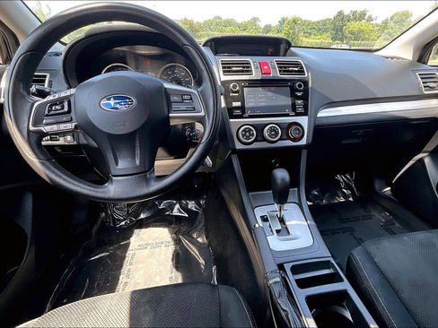 Used 2015 Subaru Crosstrek 2.0i Premium image 12