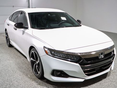 Used 2021 Honda Accord Sport image 5