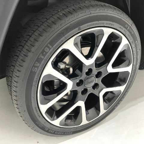 Used 2018 Jeep Compass Limited w/ Navigation Group AWD/4WD image 12