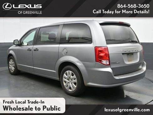 Used 2019 Dodge Grand Caravan SE FWD image 6