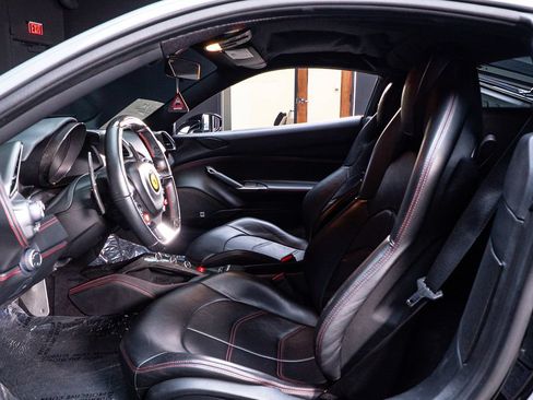 Used 2016 Ferrari 488 GTB RWD image 36