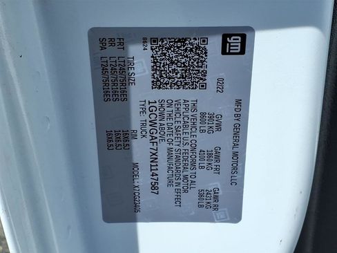 Used 2022 Chevrolet Express 2500 w/ Driver Convenience Package RWD image 29