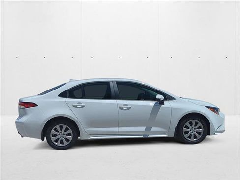 New 2025 Toyota Corolla LE image 4