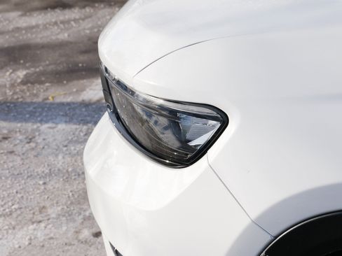 Used 2023 Jeep Grand Cherokee Limited w/ Black Appearance Package image 16