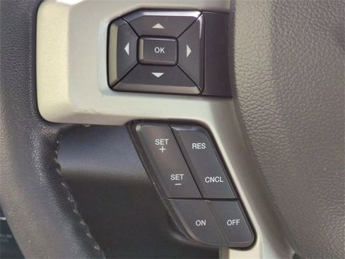 Used 2019 Ford F150 Lariat image 31