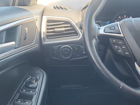 Used 2022 Ford Edge SEL w/ Convenience Package AWD/4WD image 14