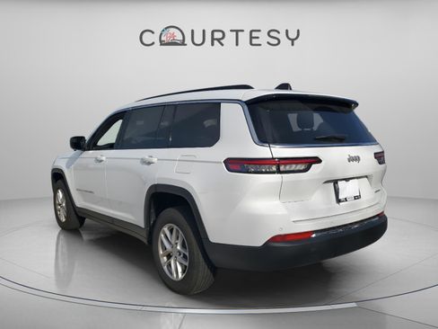 Certified 2025 Jeep Grand Cherokee L Laredo w/ Luxury Tech Group I image 2