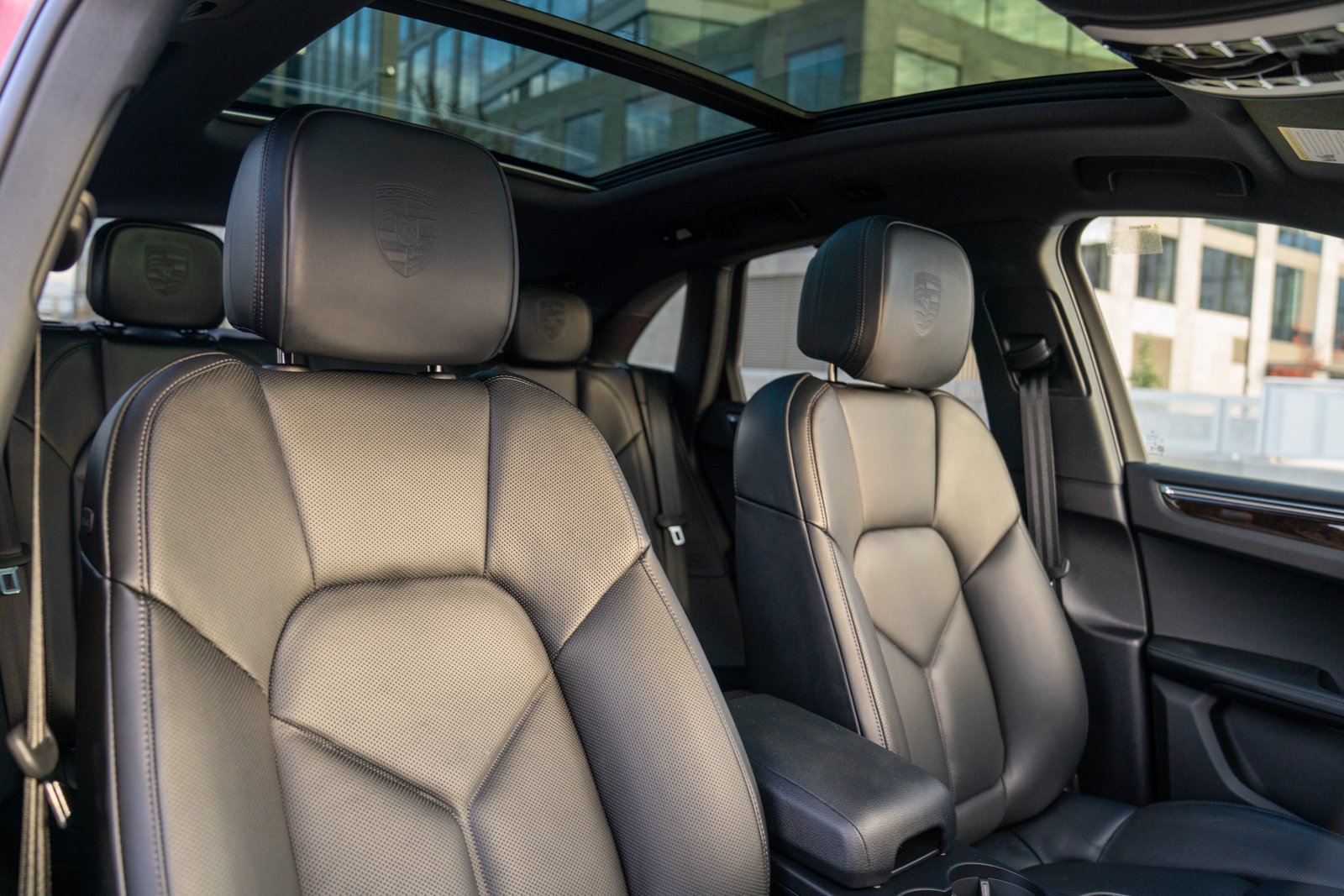 Certified 2026 Porsche Macan AWD/4WD image 27