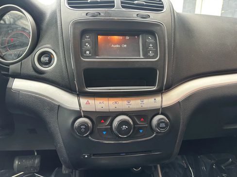 Used 2016 Dodge Journey SXT w/ Comfort/Convenience Group image 24