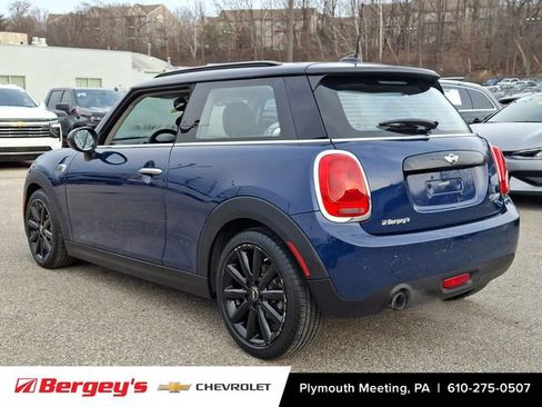 Used 2016 MINI Cooper 2-Door Hardtop image 5