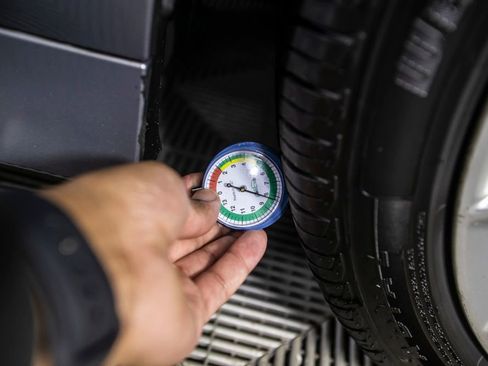 Used 2023 BMW 330e w/ Premium Package image 46