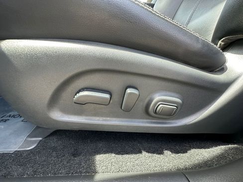 Used 2018 Nissan Pathfinder SL w/ SL Premium Package image 10