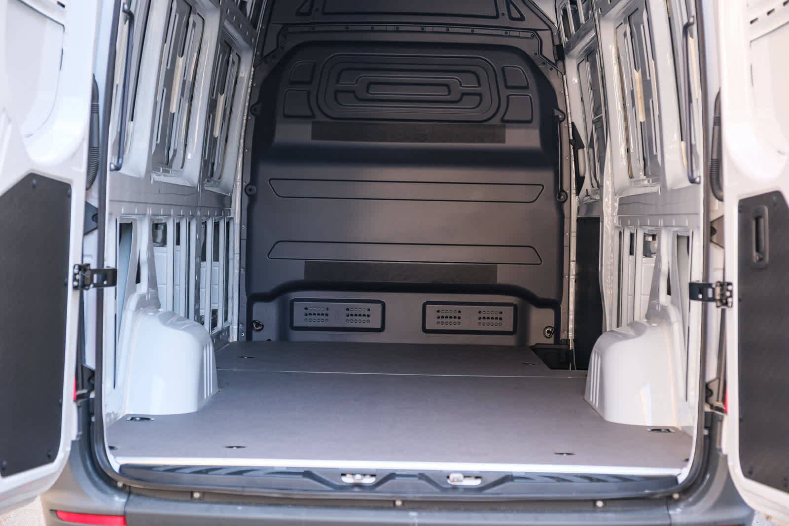 New 2025 Mercedes-Benz eSprinter 170 Cargo image 27