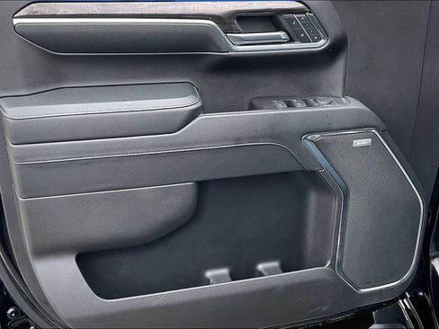 Used 2023 Chevrolet Silverado 1500 LTZ w/ LTZ Premium Package image 21