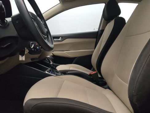 Used 2019 Hyundai Accent SE FWD image 17