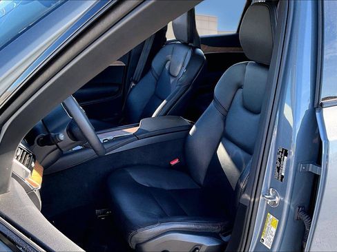 Used 2023 Volvo XC90 T8 Plus w/ Protection Package Premier image 24