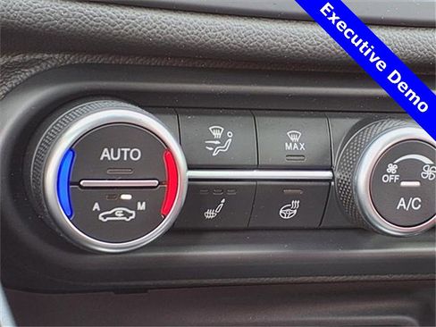 New 2025 Alfa Romeo Giulia Veloce w/ Veloce Package Rwd image 6