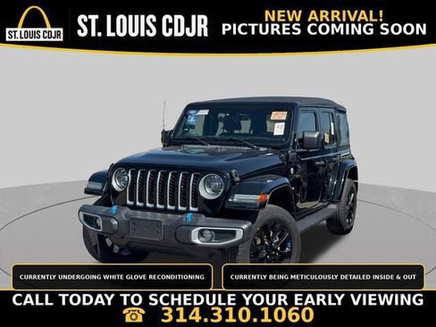 Used 2023 Jeep Wrangler Unlimited Sahara w/ Cold Weather Group AWD/4WD image 1
