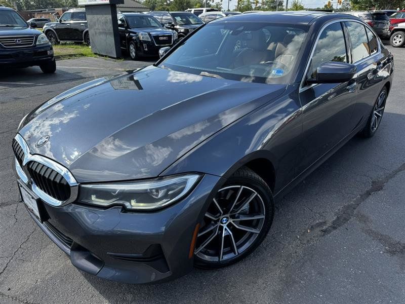 Used 2021 BMW 330i xDrive Sedan w/ Convenience Package AWD/4WD image 2