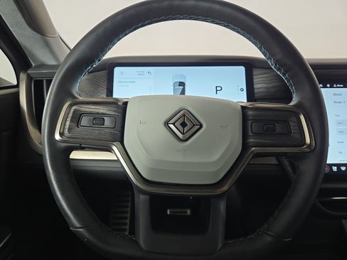 Used 2024 Rivian R1S Adventure AWD/4WD image 28