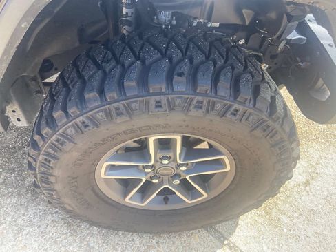 Used 2025 Jeep Gladiator Mojave AWD/4WD image 30