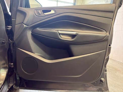 Used 2015 Ford Escape Titanium FWD image 20