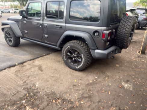 Used 2023 Jeep Wrangler Willys image 4