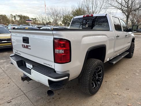 Used 2019 GMC Sierra 2500 Denali w/ Duramax Plus Package image 7