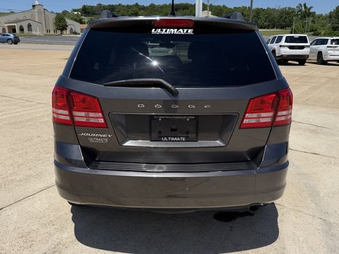 Used 2018 Dodge Journey SE w/ Connectivity Group FWD image 6