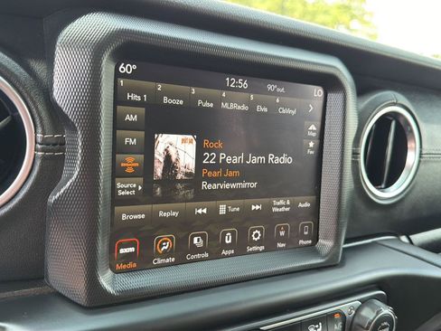 Used 2021 Jeep Wrangler Unlimited Sahara w/ Dual Top Group AWD/4WD image 23