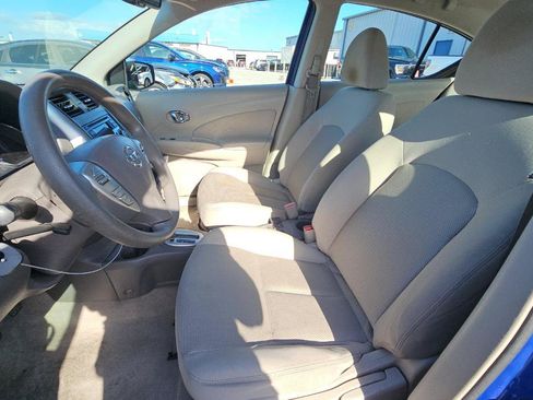 Used 2016 Nissan Versa SV FWD image 7