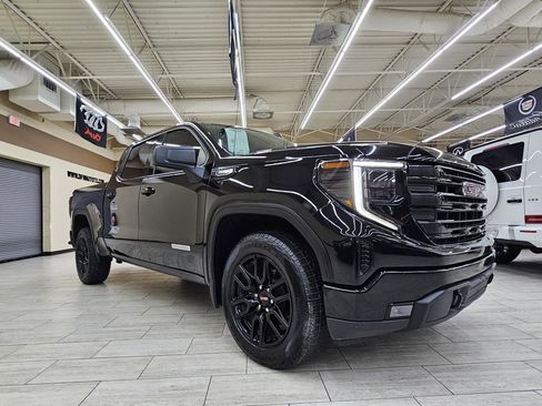 Used 2023 GMC Sierra 1500 Elevation RWD image 4