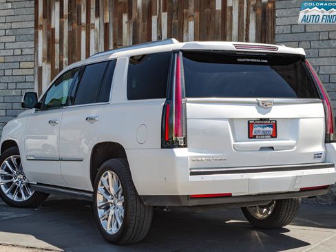 Used 2019 Cadillac Escalade Platinum AWD/4WD image 4