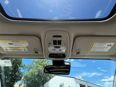 Used 2023 Buick Encore GX Essence w/ Experience Buick Package FWD image 21