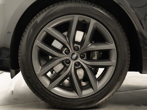 Used 2023 Land Rover Range Rover Sport SE Dynamic image 10