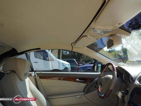 Used 2009 Mercedes-Benz SL 550 w/ Premium I Pkg image 33