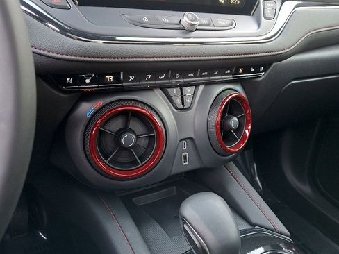 Used 2023 Chevrolet Blazer RS w/ Enhanced Convenience Package image 16