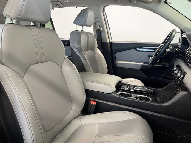 Used 2024 Honda Pilot Touring image 10