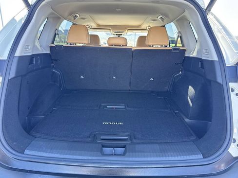 Used 2023 Nissan Rogue Platinum w/ Platinum Premium Package image 24