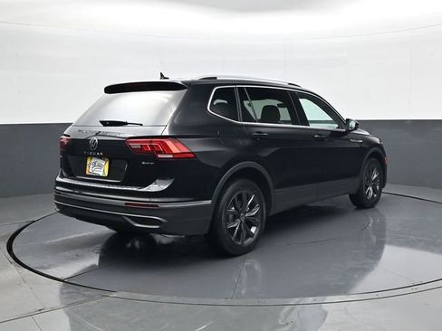 Used 2022 Volkswagen Tiguan SE image 5