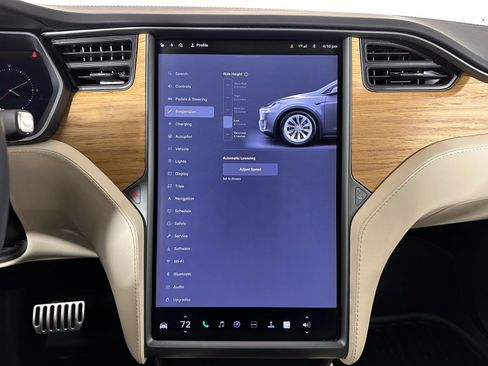 Used 2018 Tesla Model X 100D image 16