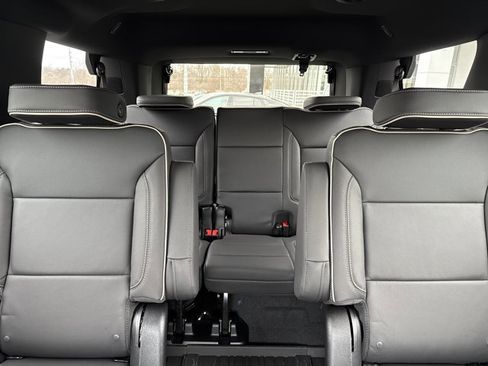 New 2026 GMC Yukon Elevation image 17