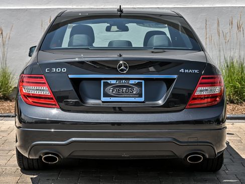 Used 2013 Mercedes-Benz C 300 4MATIC Sedan image 12